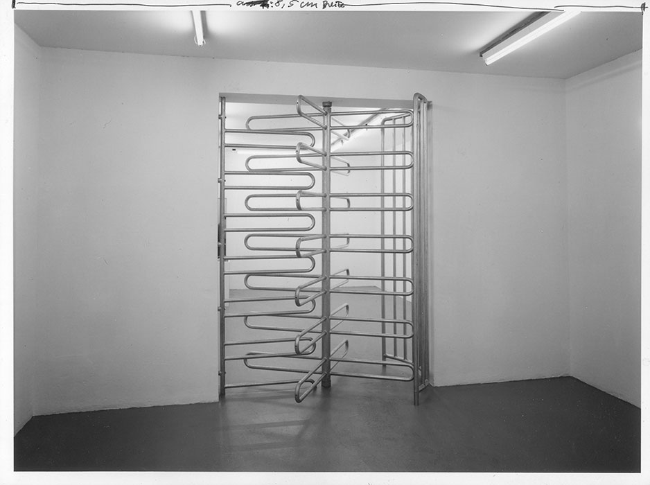 DEEDS_NEWS-Olaf-Metzel-in-Galerie-Fahnemnann-1991.jpg
