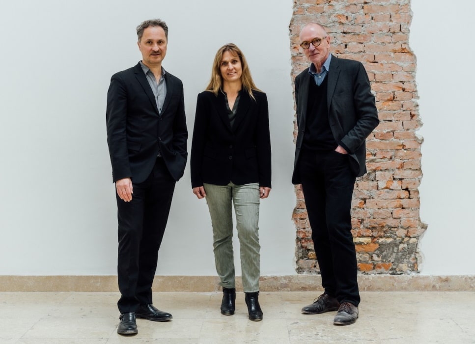 DEEDS NEWS - Biennale di Venezia - Yilmaz Dziewior - Katja Keul - Ulrich Raulff - (c) Bernhard Kahrmann ifa-min