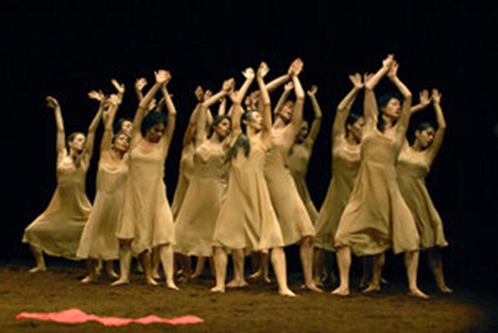 DEEDS-NEWS-Bundeskunsthalle-Dance-World-Pina-Bauschs-Spring-Opera-at-Sadlers-Wells-London-Robbie-Jack-c-Corbis-via-Getty-Images.jpg
