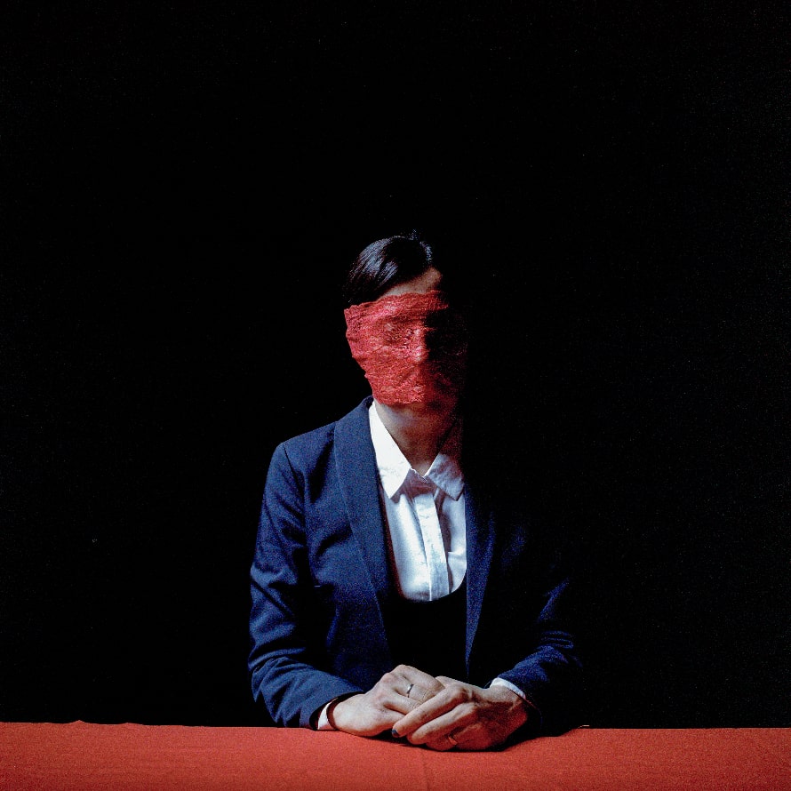 DEEDS NEWS - Maxim Gorki Theater - Nazek Armenakyan Untitled from the series Red Black White