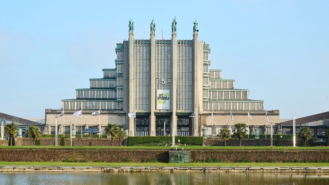 DEEDS NEWS - Art Brussels 2025 - Art Brussels 2023, Außenansicht, © David Plas