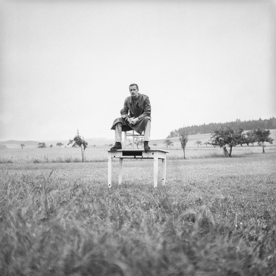 DEEDS.NEWS - VILLA - Franz Erhard Walther - photo Helmut Kopetzky