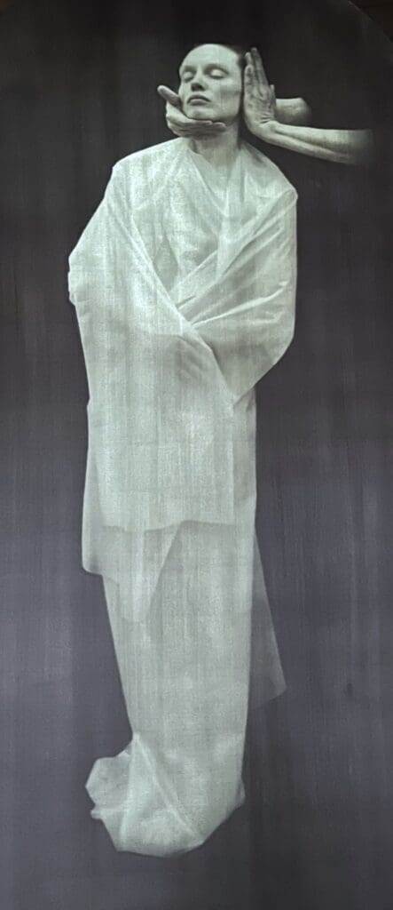 DEEDS NEWS – St. Matthäus-Kirche – Dominik Lejman – Reenactment 1 (with Bianca O’Brien) – Photo Dominik Lejman