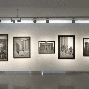 DEEDS NEWS - Ausstellungsfotos-KLASSE-IN-WEIssENSEE_Stiftung-Kunstforum_Natalia-Carstens-Photograohy