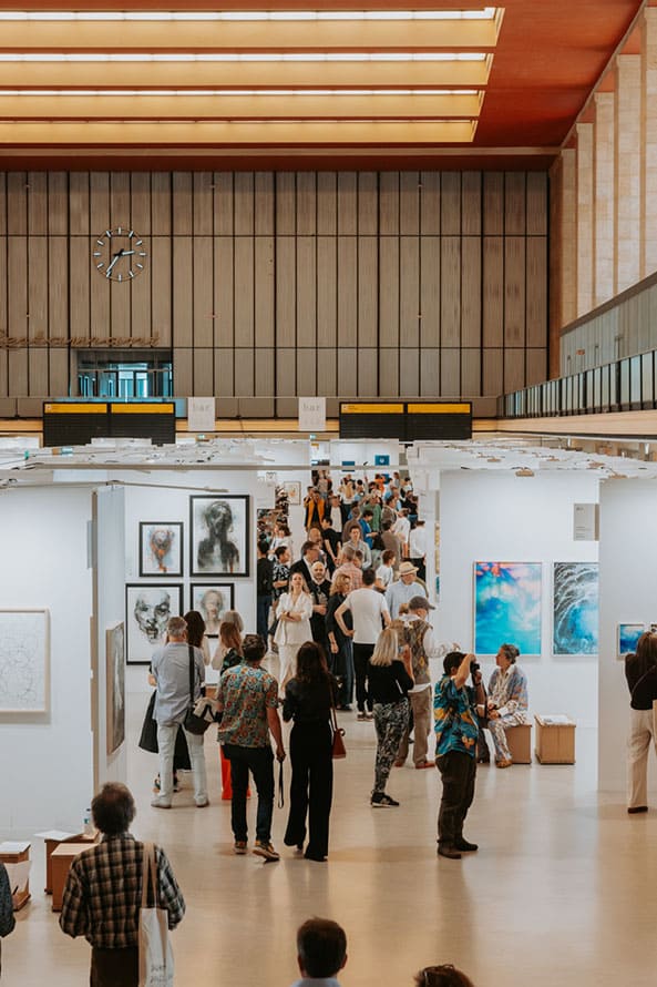 DEEDS NEWS- Flughafen Tempelhof - Haupthalle - Foto Clara Wenzel-Theiler