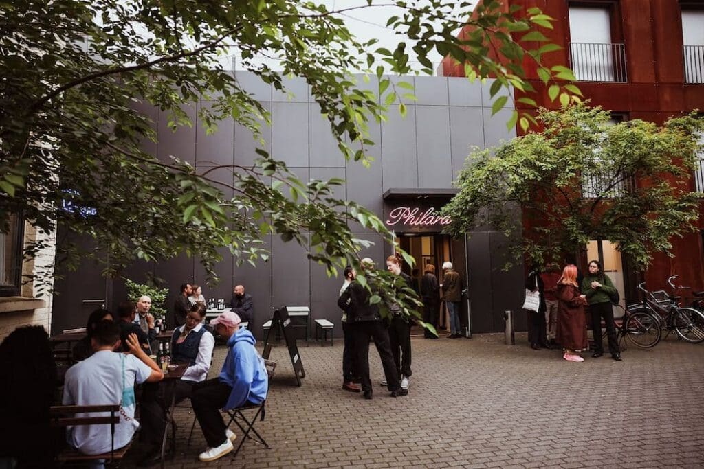 DEEDS NEWS-Sammlung Philara-Foto Eva Berten