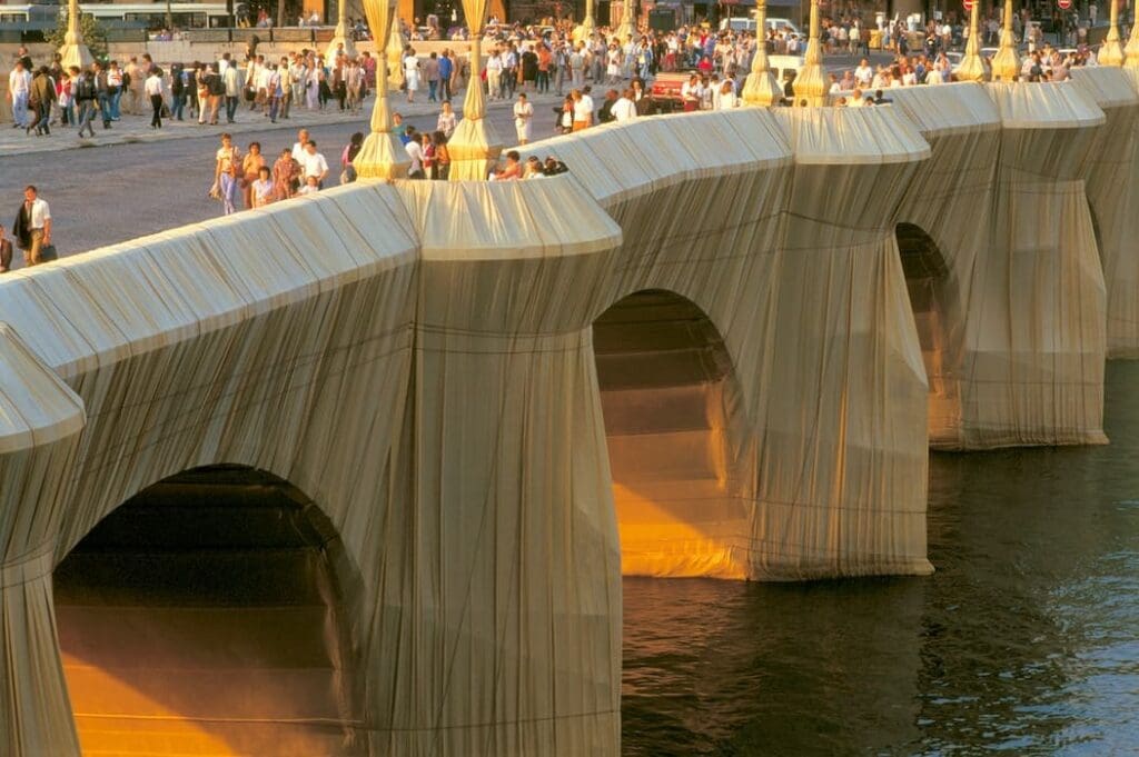 DEEDS NEWS-Pont Neuf-Christo and Jeanne-Claude-Foto Wolfgang Volz