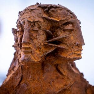 DEEDS-NEWS-Dioezesanmuseum-Paderborn-PROPHEZEIUNGEN-Kassandra-Thomas-Duttenhoefer-Eisen-Foto-Kalle-Noltenhans.jpg