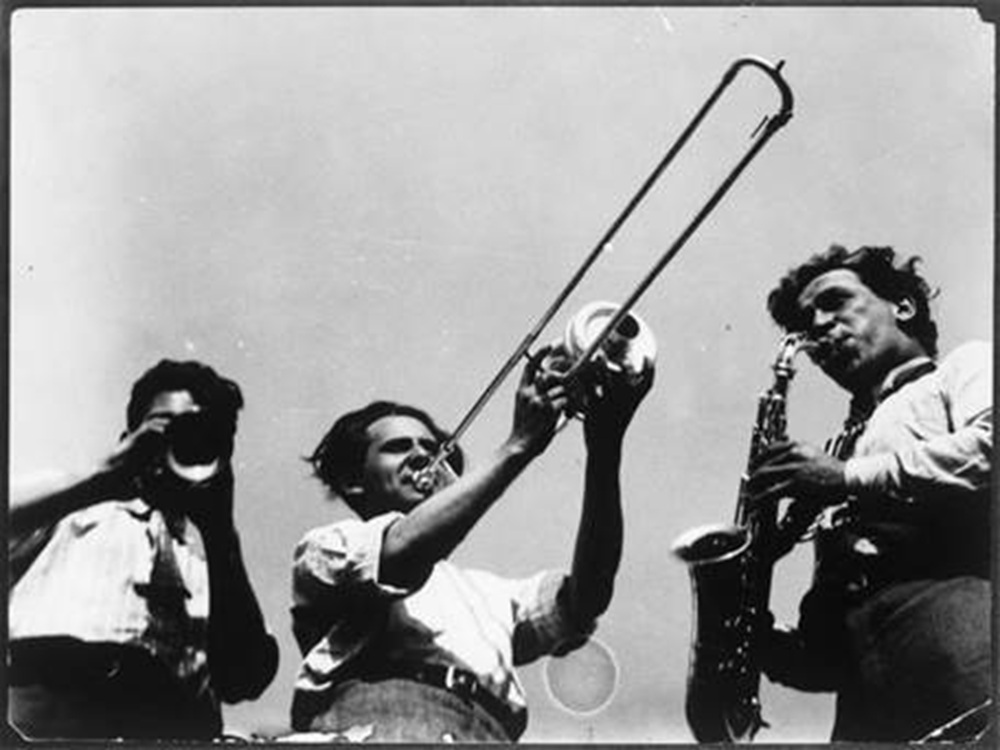 DEEDS.NEWS-Bauhaus Music-Theodore Lux Feininger